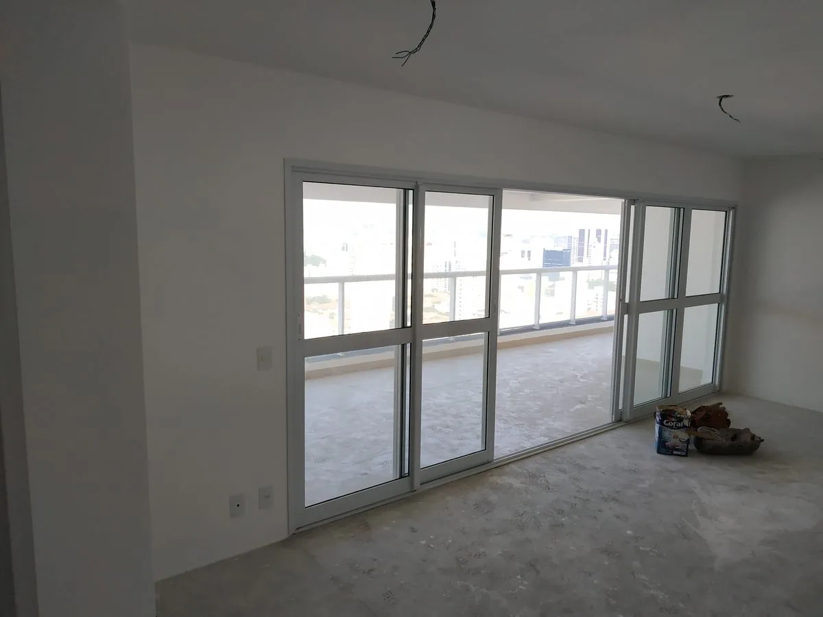 Antes: sala do Apartamento Pinheiros antes da reforma