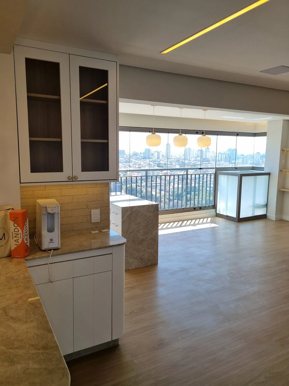 Depois: ambiente integrado do Apartamento Vila Matilde reformado